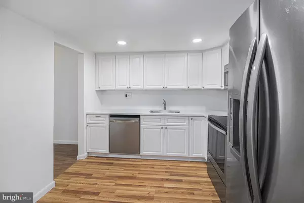 1158 BAYLESS PL #CONDO J-2, Norristown, PA 19403