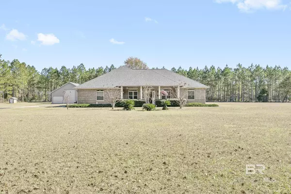 24130 Cowling Road, Robertsdale, AL 36567