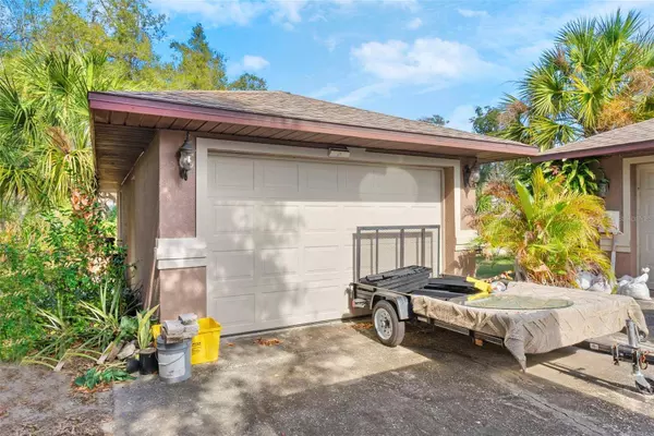 1102 BERKLEY LN, Winter Haven, FL 33880