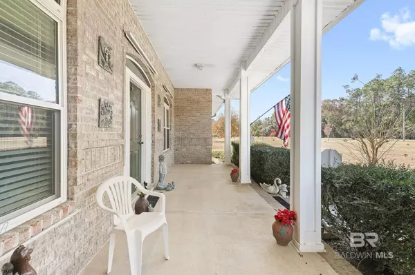 24130 Cowling Road, Robertsdale, AL 36567