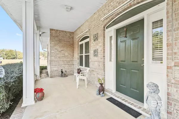 24130 Cowling Road, Robertsdale, AL 36567