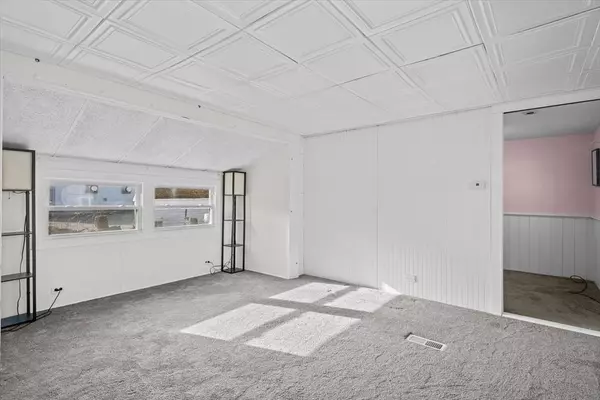 194 Lafayette Rd #2E, Salisbury, MA 01952