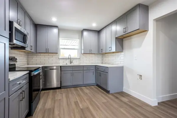 201 S Parks Drive, Desoto, TX 75115