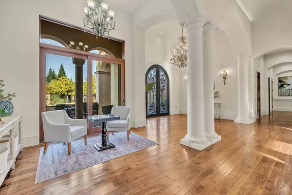 6100 Terracina CT, Loomis, CA 95650