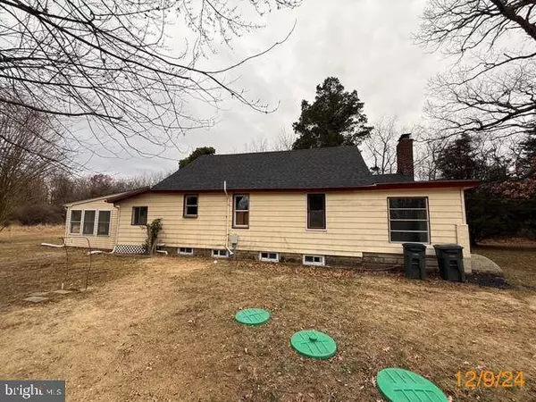 2136 FRIES MILL RD, Williamstown, NJ 08094