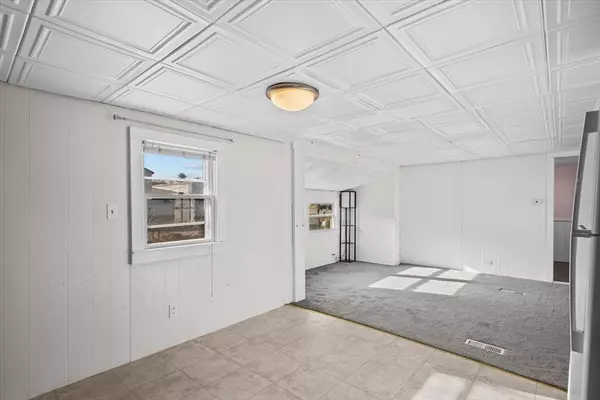 194 Lafayette Rd #2E, Salisbury, MA 01952