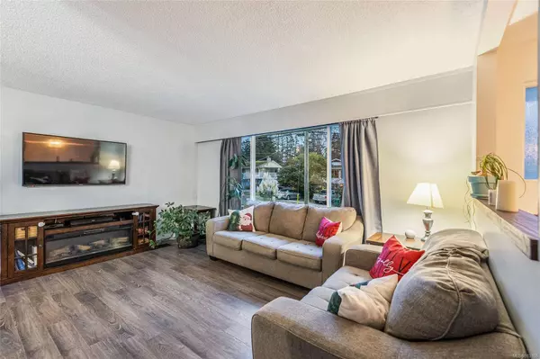 1636 Caspers Way, Nanaimo, BC V9S 1K1