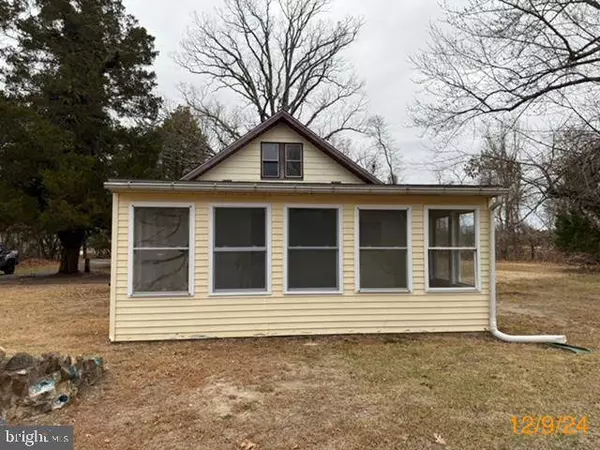 2136 FRIES MILL RD, Williamstown, NJ 08094