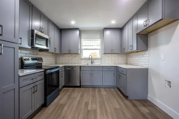 201 S Parks Drive, Desoto, TX 75115