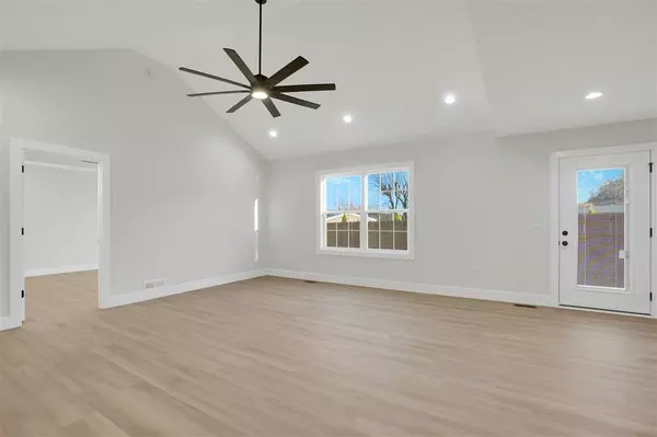 106 Garland Way, Russellville, KY 42276