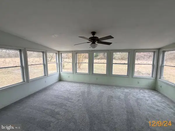 2136 FRIES MILL RD, Williamstown, NJ 08094