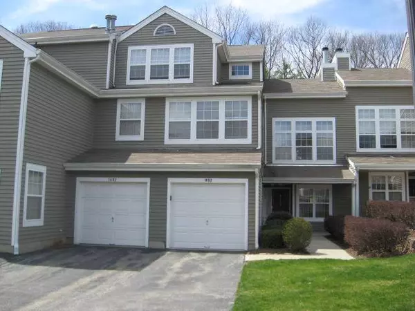 2 Hawthorne Pl, East Orange City, NJ 07018