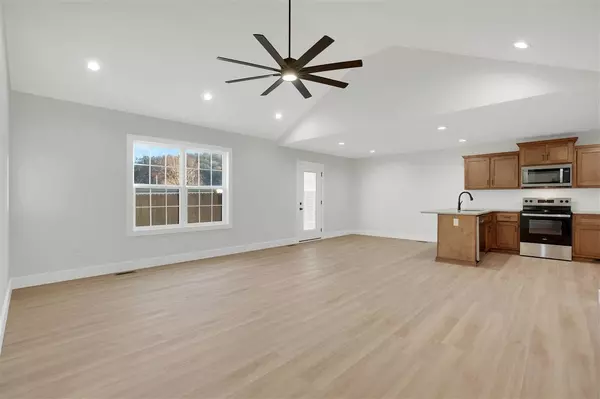 106 Garland Way, Russellville, KY 42276