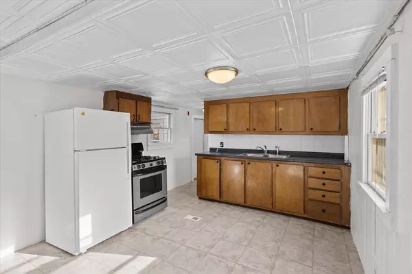 194 Lafayette Rd #2E, Salisbury, MA 01952