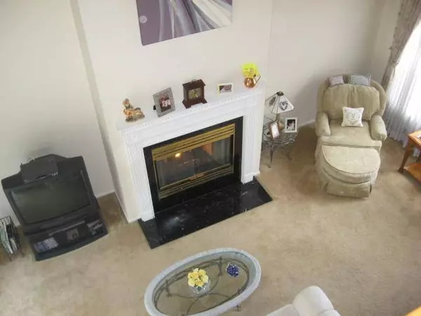 2 Hawthorne Pl, East Orange City, NJ 07018