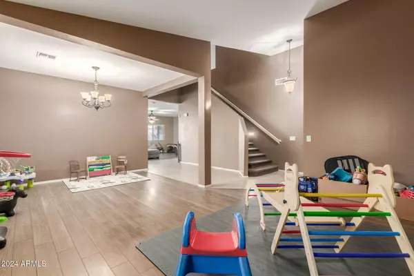 1270 W BEACON Court, Casa Grande, AZ 85122