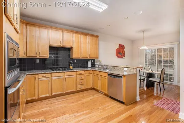 25734 Island Lake Drive, Novi, MI 48374