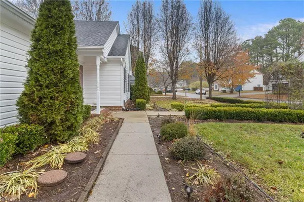 2427 Cherry Blossom DR, Suffolk, VA 23434