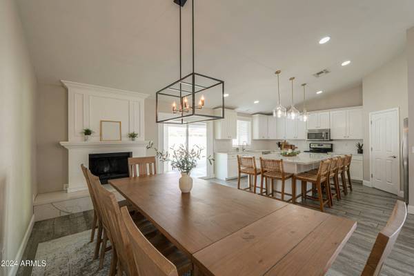 2326 N ROSE Street, Mesa, AZ 85213