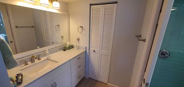 5757 Gulf of Mexico Dr, Longboat Key, FL 34228-1700