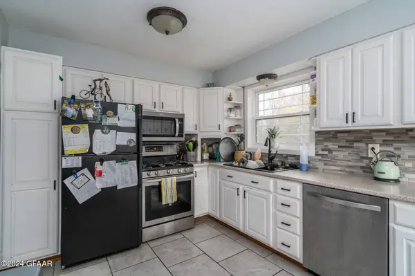 605 4TH ST, Thompson, ND 58278