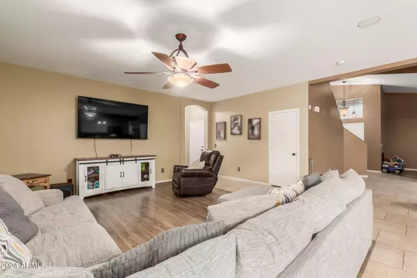 1270 W BEACON Court, Casa Grande, AZ 85122