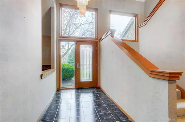 9431 Moss Bank Court, Dayton, OH 45458