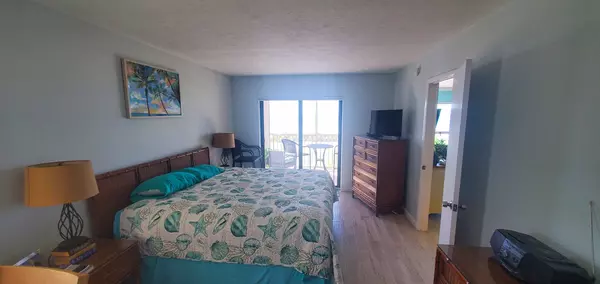 5757 Gulf of Mexico Dr, Longboat Key, FL 34228-1700