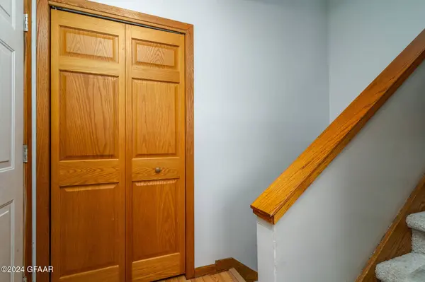 605 4TH ST, Thompson, ND 58278