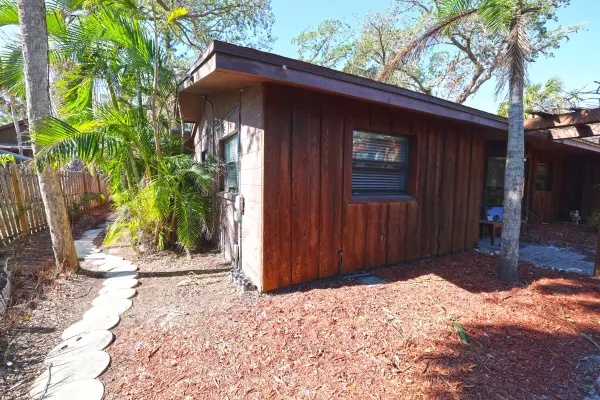 Siesta Bay Side Dr, Sarasota, FL 34242