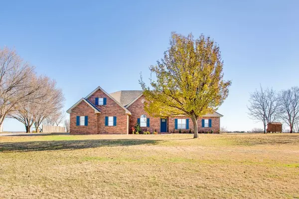 9217 Van Buren ST, Enid, OK 73703-1232