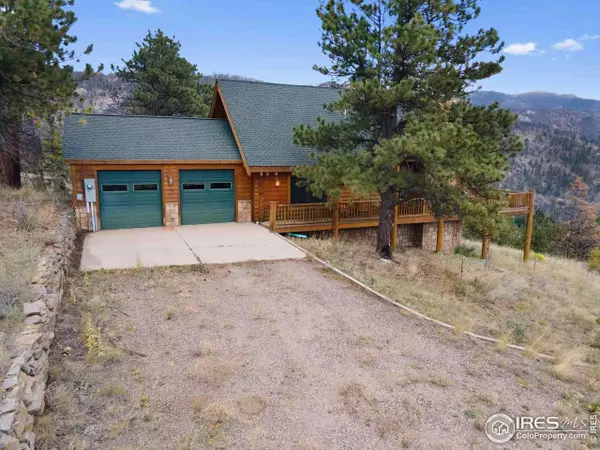 905 Bulwark Ridge Dr, Glen Haven, CO 80532