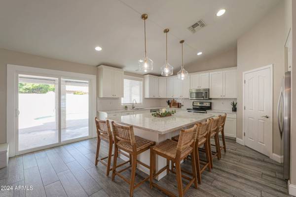 2326 N ROSE Street, Mesa, AZ 85213