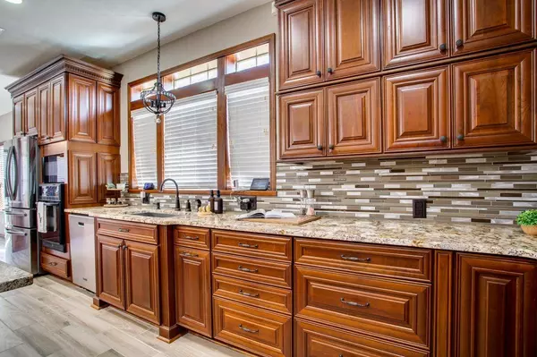 9217 Van Buren ST, Enid, OK 73703-1232