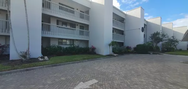 5757 Gulf of Mexico Dr, Longboat Key, FL 34228-1700