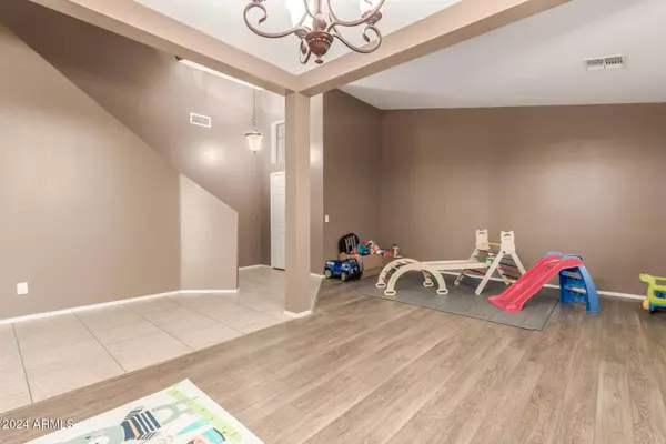 1270 W BEACON Court, Casa Grande, AZ 85122