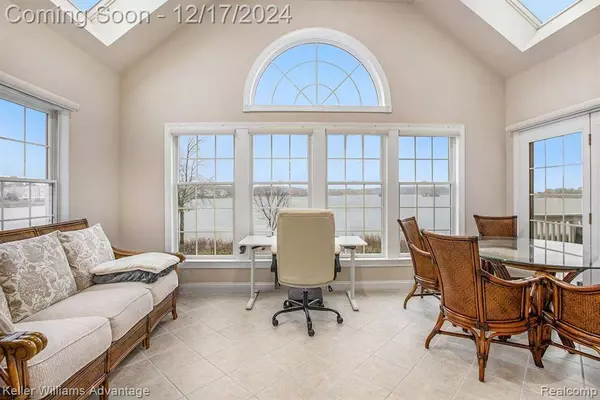 25734 Island Lake Drive, Novi, MI 48374