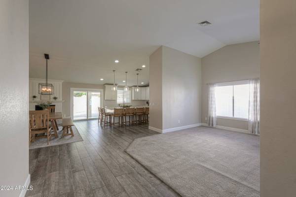 2326 N ROSE Street, Mesa, AZ 85213