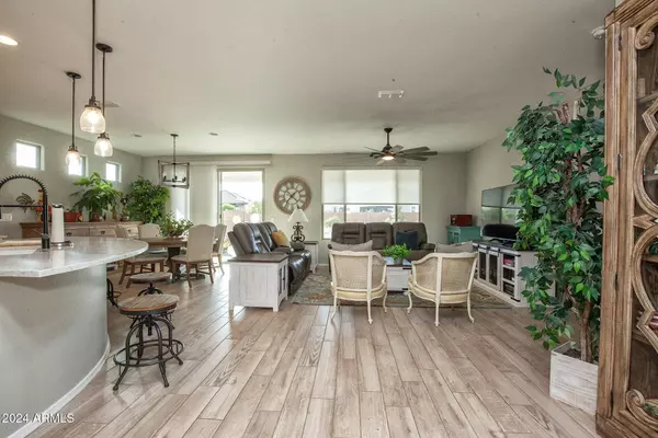 27421 W PONTIAC Drive, Buckeye, AZ 85396