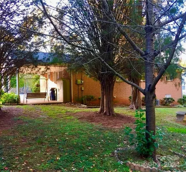 314 Moore DR, Lexington, NC 27292