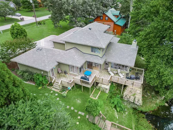 570 Mortons Lake Rd, Manchester, TN 37355