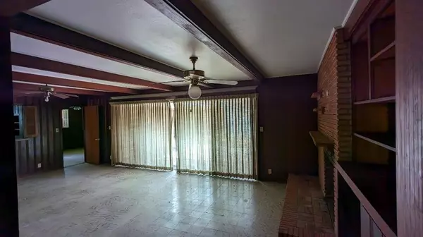 805 5th ST, Bay City, TX 77414