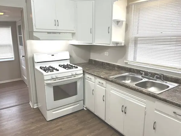 117 Bellwood Avenue, Bellwood, IL 60104