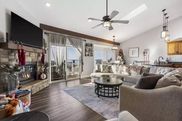 185 Splendor View Drive, Branson, MO 65616