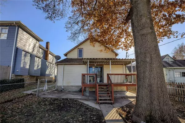 706 Chestnut ST, Leavenworth, KS 66048