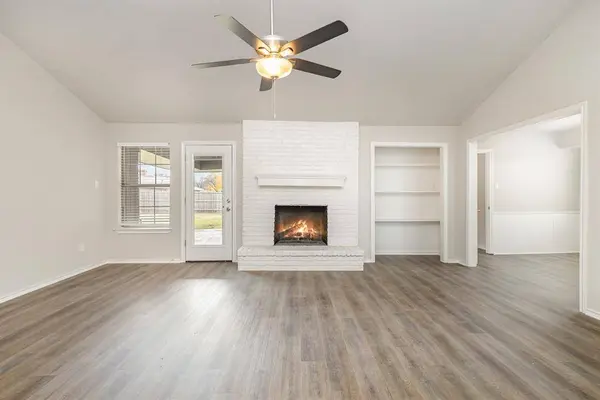 600 Nancywood Avenue, Desoto, TX 75115