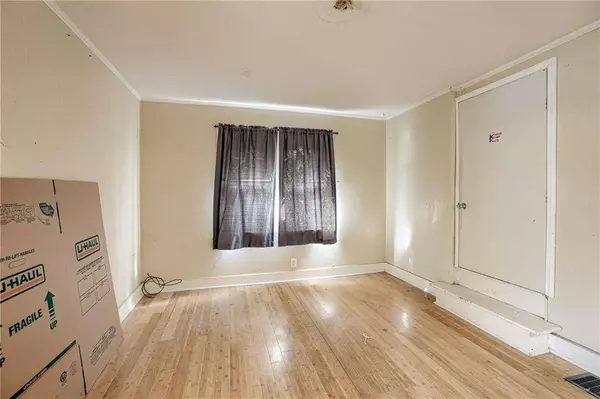 706 Chestnut ST, Leavenworth, KS 66048