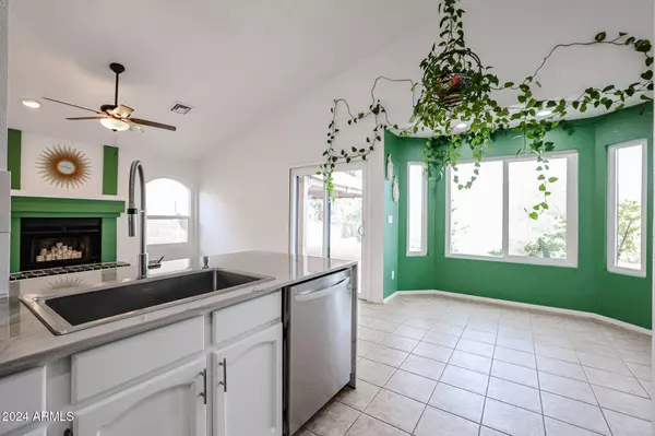 1714 E BEHREND Drive, Phoenix, AZ 85024