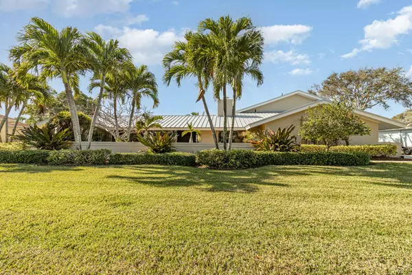 751 Malibu LN, Indialantic, FL 32903