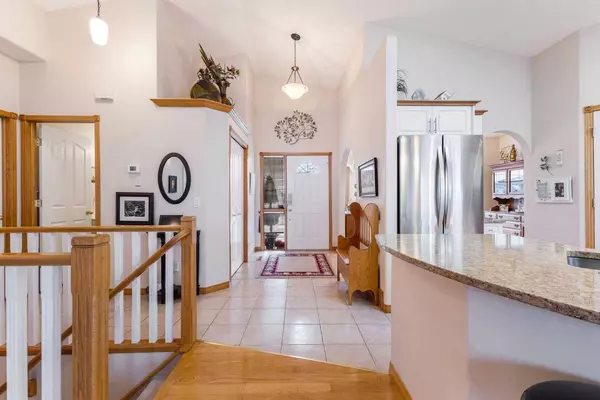 119 Rocky Ridge Villas NW, Calgary, AB T3G 4R2